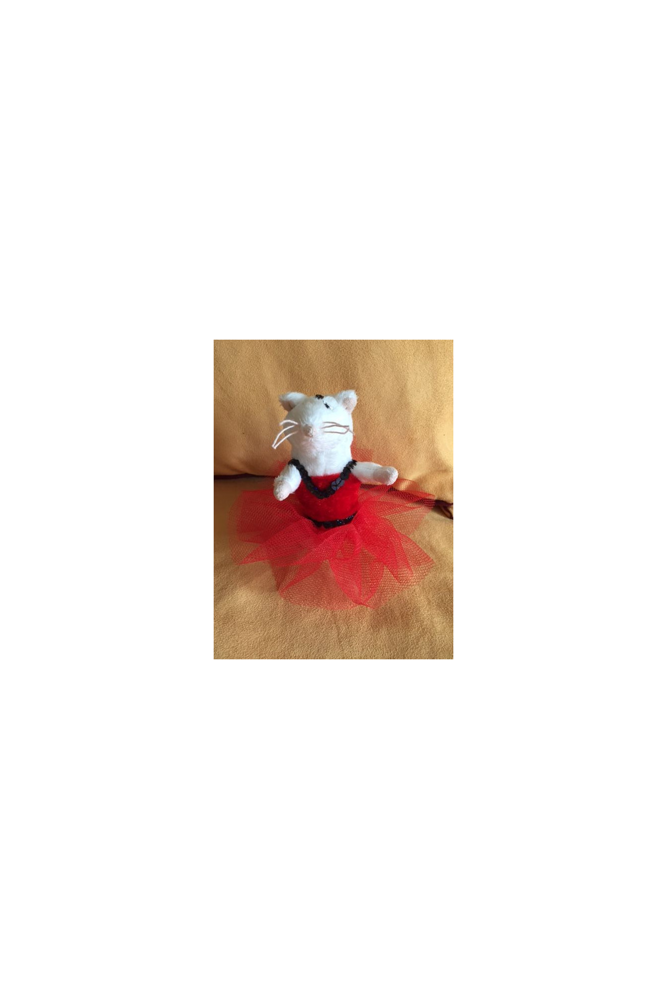 Petite souris en tutu rouge